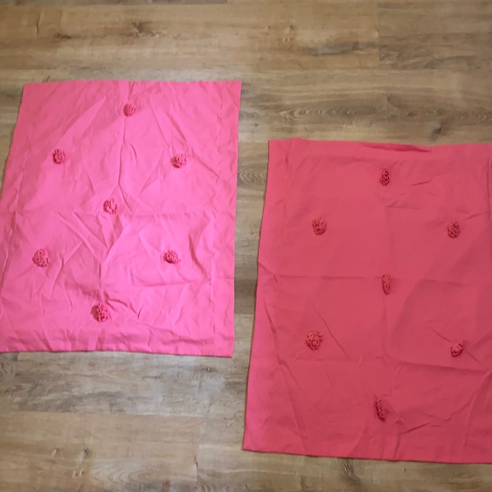 Pair of pink shams
